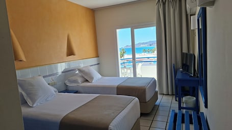 Habitación doble de uso individual | Cortinas opacas, tabla de planchar con plancha, wifi gratis. Hotel Playa Bocaina