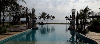 Beachfront Family Penthouse Seaside Hua Hin (C32, 3rd Floor, 136 Sq.m.)