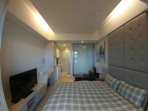 1 bedroom, in-room safe, WiFi, bed sheets