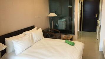 1 bedroom, in-room safe, WiFi, bed sheets