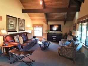 TV, fireplace - Serene Escape with Golf Course Views and Central A/C (Sunriver)
