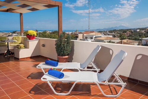 Calergi 11 -Spring in Crete -Authentic Living-Monthly Offer in Stylish 2BDR Flat