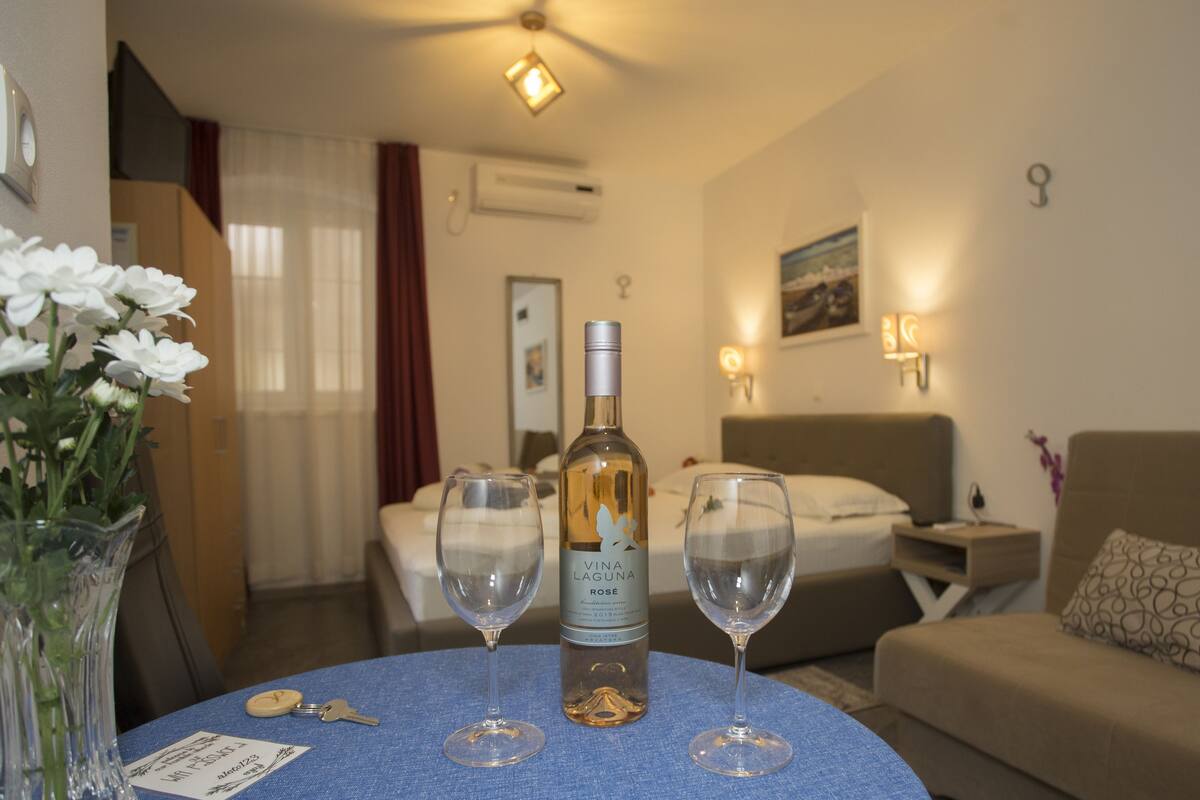 Double Room | Down comforters, in-room safe, blackout drapes, iron/ironing board