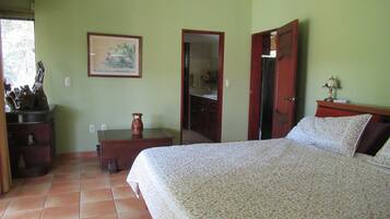 1 dormitorio, caja fuerte, tabla de planchar con plancha y wifi gratis