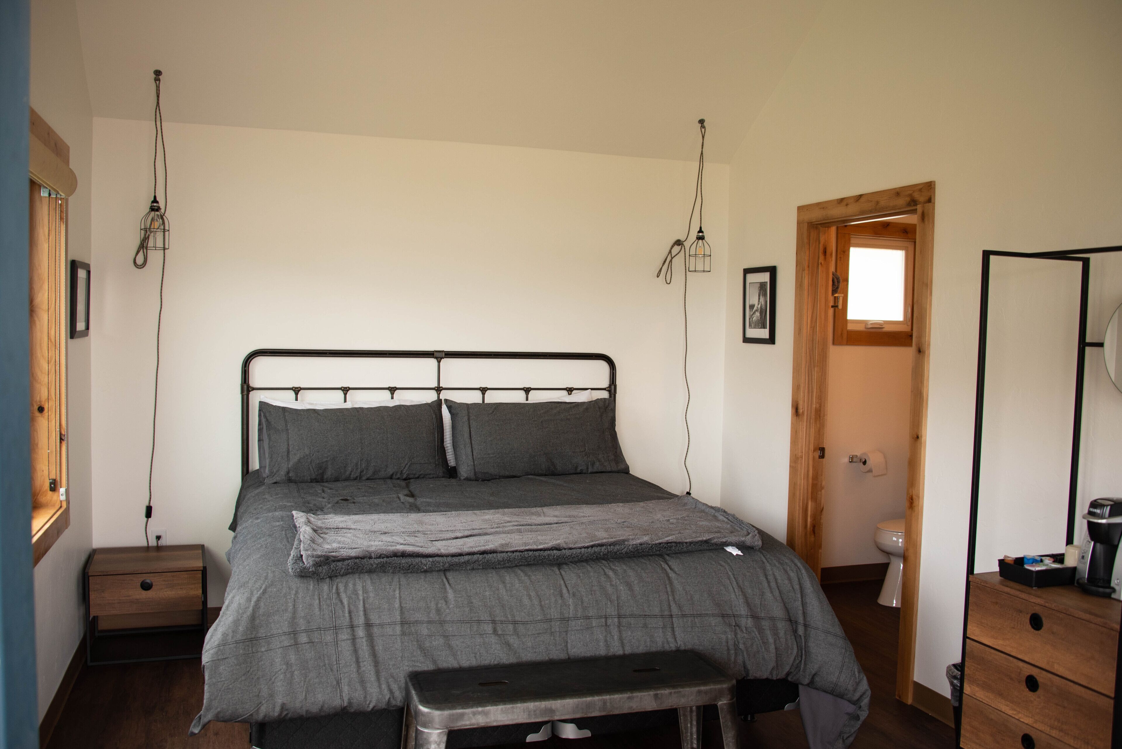 Blackout drapes, WiFi (free), bed sheets