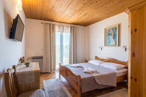 Desk, free WiFi, bed sheets - Bed & Breakfast Maki (Biograd na Moru)