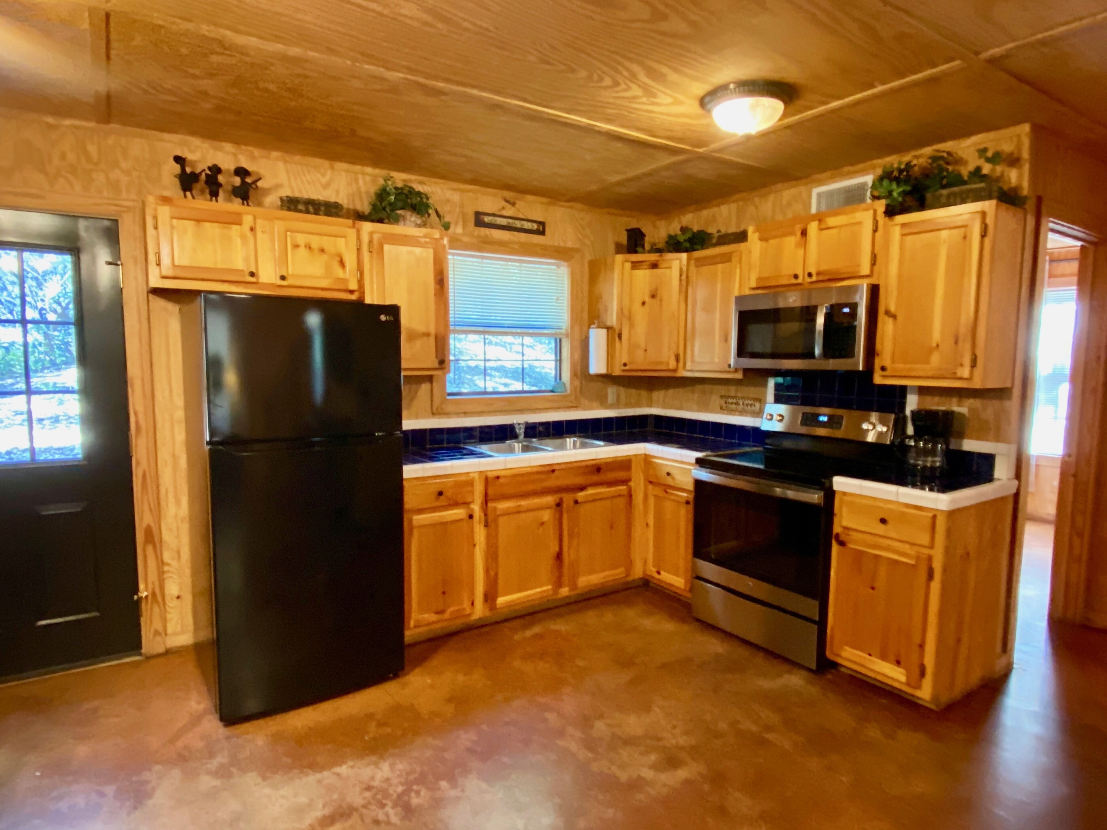 family-friendly cabin in the woods