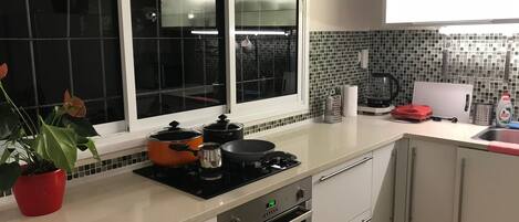 Comfort Apartment, 2 Bedrooms | Private kitchen | Fridge, microwave, cookware/dishes/utensils
