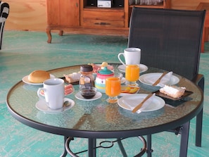 Desayuno continental incluido todos los días