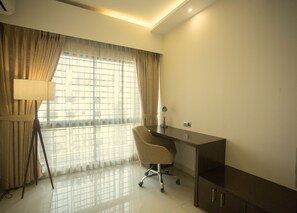 Business Double Room, 1 Double Bed | 2 bedrooms, minibar, desk, soundproofing - Jatra Rooms (Dhaka)