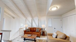 TV, fireplace, DVD player