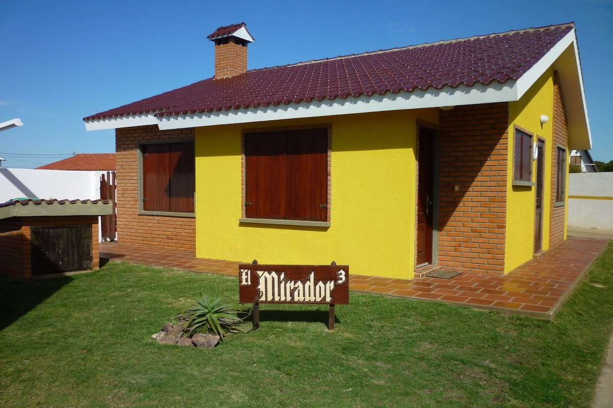 Familienchalet, Strandblick | Blick auf den Innenhof