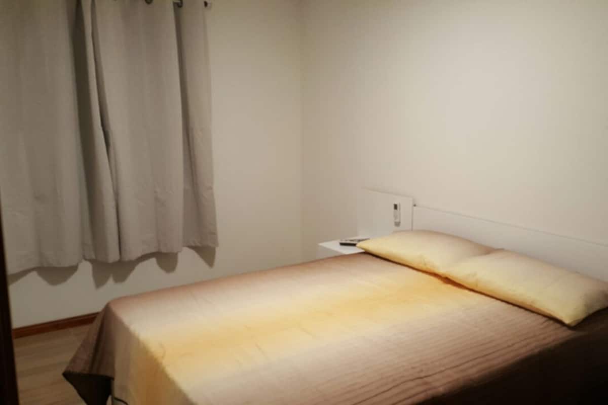 Hus Deluxe | Sängtillbehör av högsta kvalitet och mörkläggningsgardiner