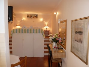 1 habitación, tabla de planchar con plancha y acceso a internet