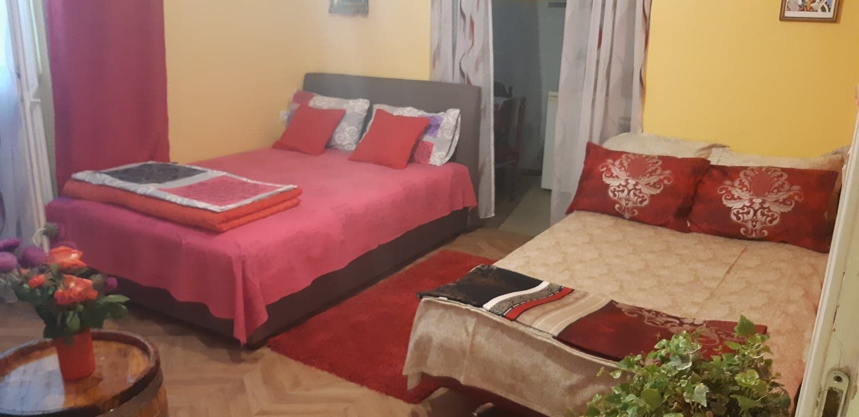 4 室のベッドルーム、アイロン / アイロン台、WiFi (無料)