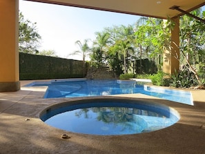 Piscine extérieure