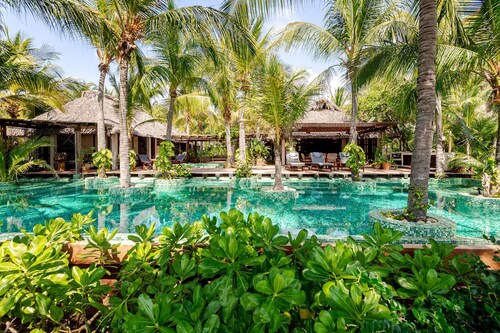 Unique beach house, luxury experience