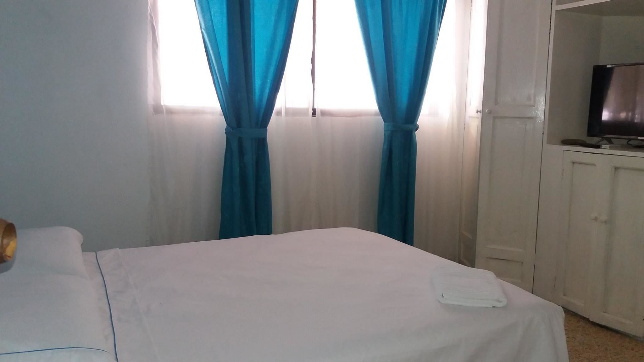 single room, 1 large single bed, non smoking | iron/ironing board, free wifi, bed sheets