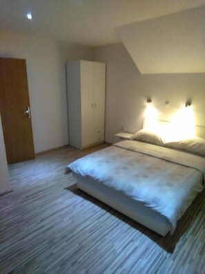 2 habitaciones, ropa de cama hipoalergénica y colchones con pillow-top 