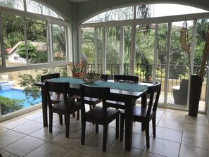 In-room dining - Casa Malia - Guapinol 8 (Tamarindo)