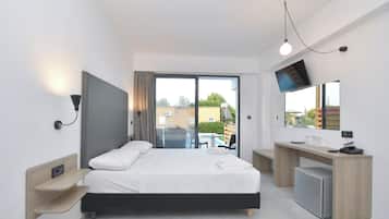 Laptop workspace, free WiFi, bed sheets