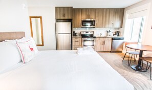 Iron/ironing board, free WiFi, bed sheets - Basecamp Lodge I Micro-Suite Apartment (Canmore)
