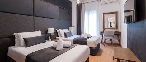 3 bedrooms, in-room safe, desk, iron/ironing board