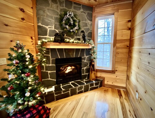 Mountain Oasis Luxurious w/ 5 Star Amenities!