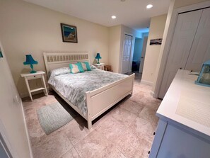 2 bedrooms, iron/ironing board, Internet