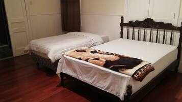 1 habitación, wifi y ropa de cama