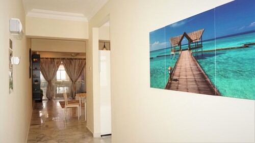 9-11 pax 3R2B Teluk Kemang P. Dickson Condo