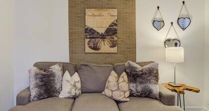 Gated Cottage Community! Ideal Midtown spot