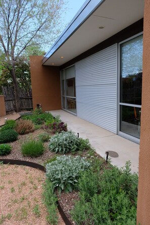 Exterior detail - A beautiful warm contemporary guest house. (Santa Fe)