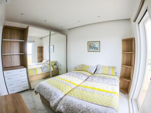 2 chambres, fer et planche Ă repasser, Wi-Fi, draps fournis
