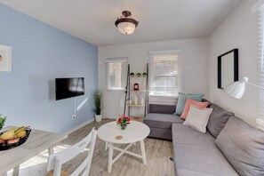 TV, Netflix, streaming services