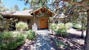 Exterior - Lakeside Retreat with Hot Tub, Deck & Game Room (Bend)