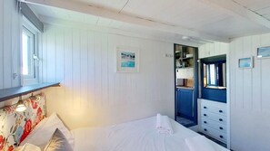 1 quarto, ferros/tábuas de passar roupa, acesso à internet