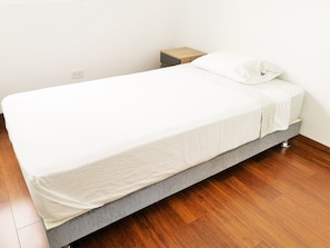 2 bedrooms, iron/ironing board, WiFi, bed sheets - Espacio Luxury Apartments - Cantuarias Street (Miraflores)