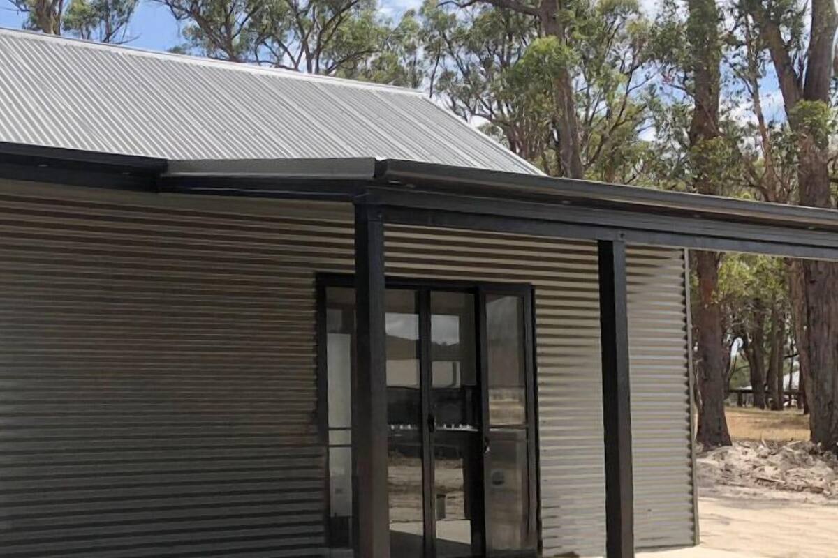 Studio, 1 Queen Bed, Accessible, Lake View | Premium bedding, pillowtop beds, blackout drapes, iron/ironing board