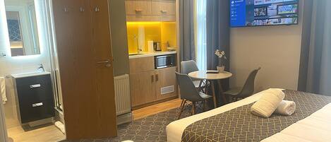 高級套房, 2 間臥室 | 1 間睡房、防敏寢具、迷你吧、房內夾萬