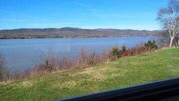 Comfort Double Room, 1 Bedroom, Ocean View | Beach/ocean view