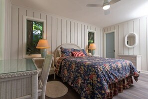 4 bedrooms, desk, iron/ironing board, WiFi