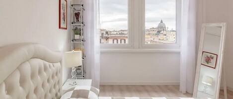 3 室のベッドルーム、WiFi