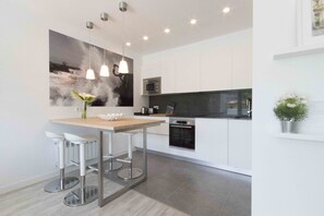 Fridge, microwave, oven, dishwasher