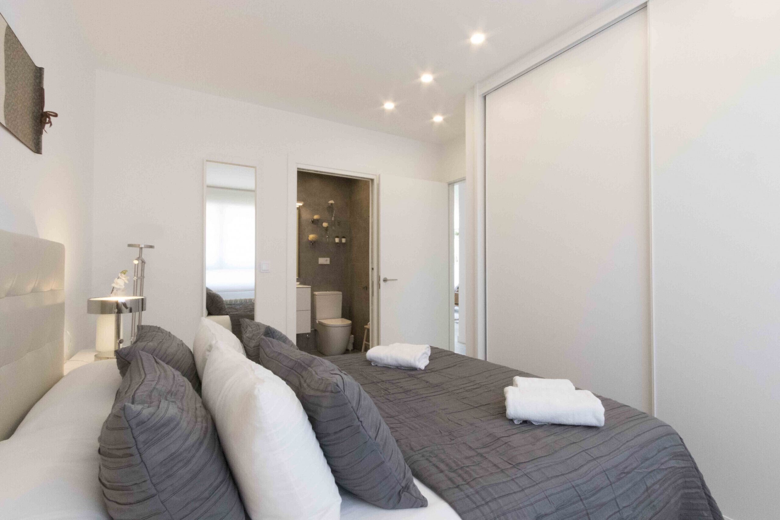 2 Schlafzimmer, Zimmersafe, Bügeleisen/Bügelbrett, kostenloses WLAN