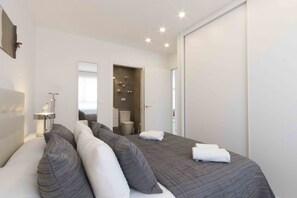 2 多间卧室、客房内保险箱、熨斗/熨衣板、免费 WiFi