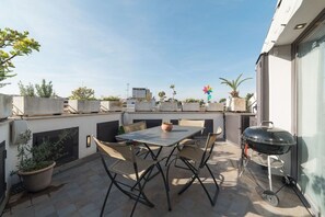 Outdoor dining - VILLA TORLONIA - Exclusive Penthouse x4! NEW (Roma)