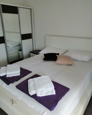 2 Schlafzimmer, Bügeleisen/Bügelbrett, WLAN, Bettwäsche