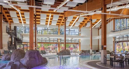 Rustic Condo with Access to Exclusive Golf