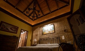 3 dormitorios, tabla de planchar con plancha, wifi gratis y ropa de cama